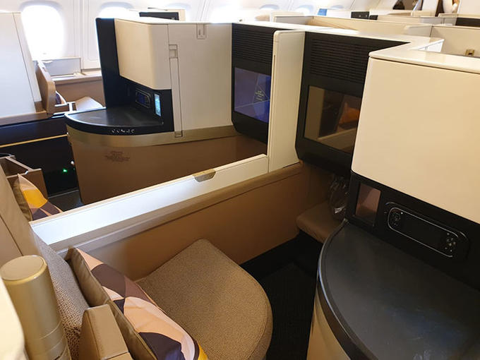 etihad cabin size